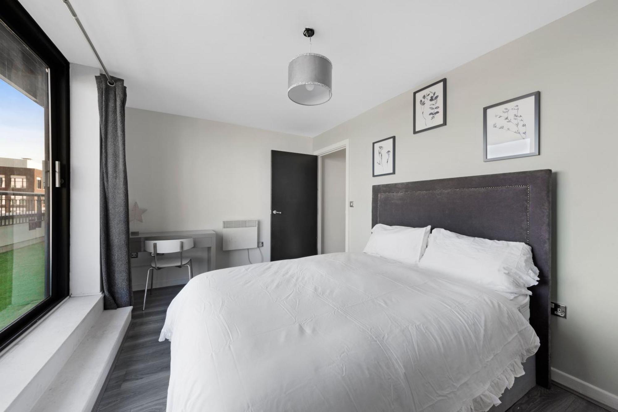 Penthouse W/ Hot Tub Near Stratford, Westfield Apartment London Bagian luar foto