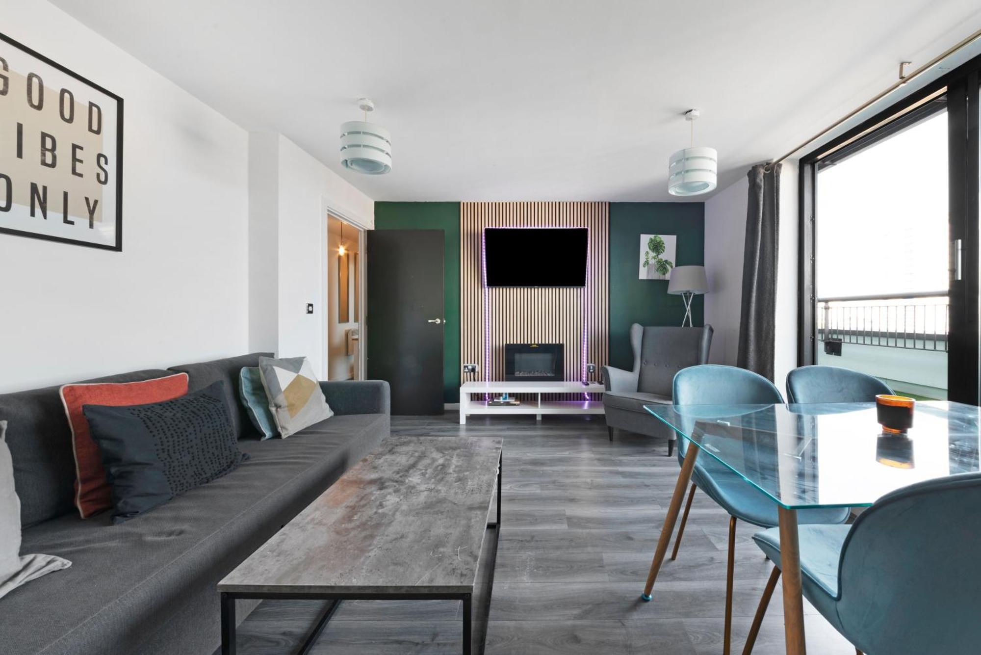 Penthouse W/ Hot Tub Near Stratford, Westfield Apartment London Bagian luar foto